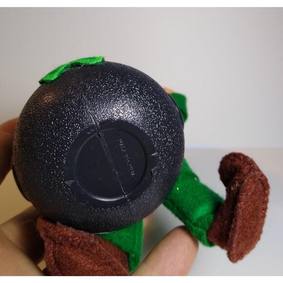 ANNALEE St Patrick's Day Irish Jolly Leprechaun With Pot Of Gold Vintage Kitsch - Picture 6 of 8